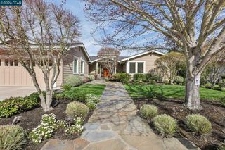 769 Augusta Dr, Moraga, CA 94556