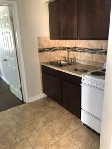 4858 Lee Street 2B, Skokie, IL 60077