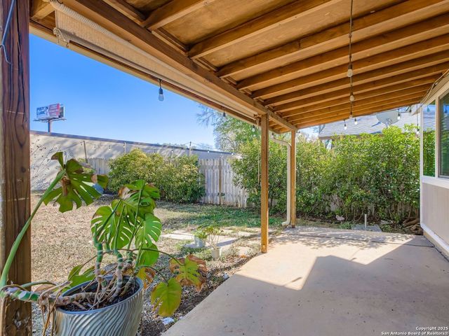 9122 Pitcairn, San Antonio, TX 78254