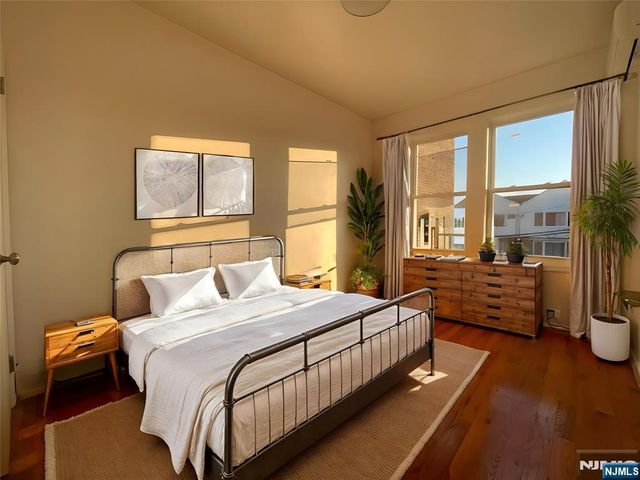 3 Henry Street 2, Jersey City, NJ 07306