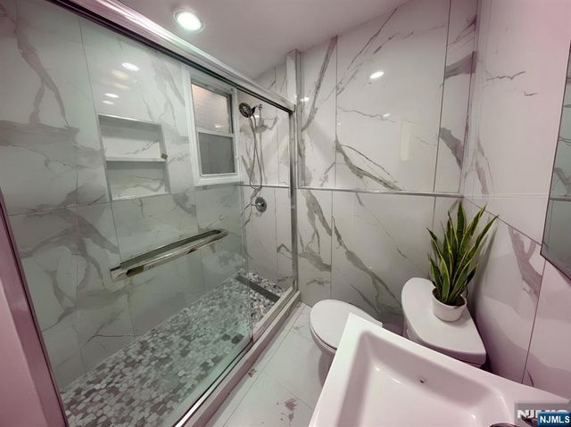 3 Henry Street 2, Jersey City, NJ 07306