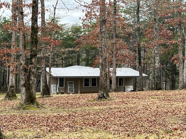 131 Marvins Lane, East Bernstadt, KY 40729