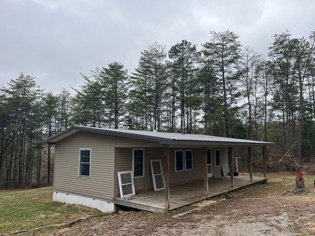 131 Marvins Lane, East Bernstadt, KY 40729