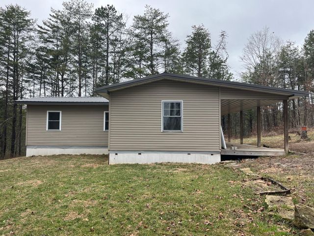 131 Marvins Lane, East Bernstadt, KY 40729