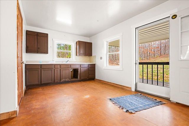 131 Marvins Lane, East Bernstadt, KY 40729