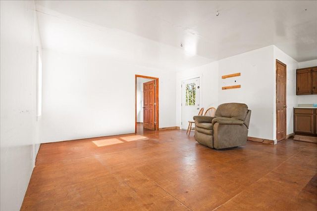 131 Marvins Lane, East Bernstadt, KY 40729