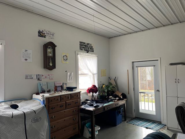 131 Marvins Lane, East Bernstadt, KY 40729