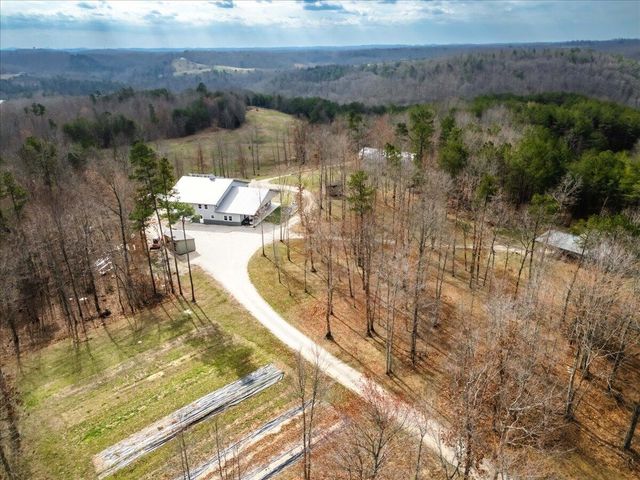 131 Marvins Lane, East Bernstadt, KY 40729