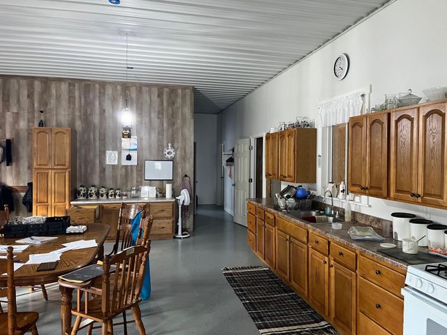 131 Marvins Lane, East Bernstadt, KY 40729