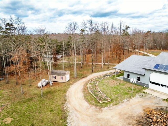 131 Marvins Lane, East Bernstadt, KY 40729