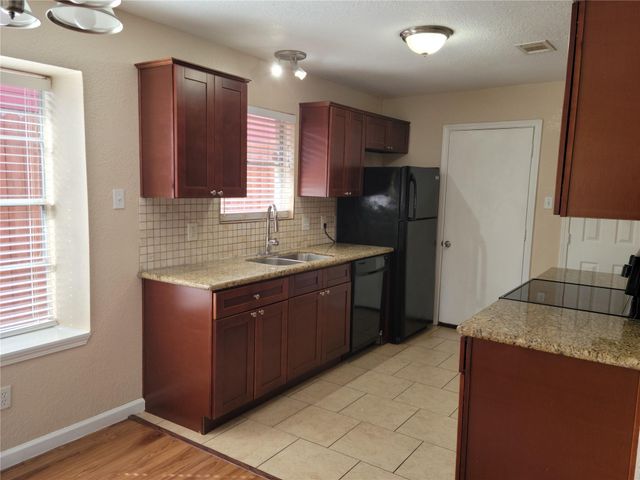 6811 La Violetta Drive, Houston, TX 77083