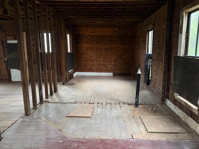 143 Lafayette Street, Hudson, MI 49247
