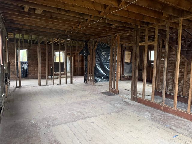 143 Lafayette Street, Hudson, MI 49247