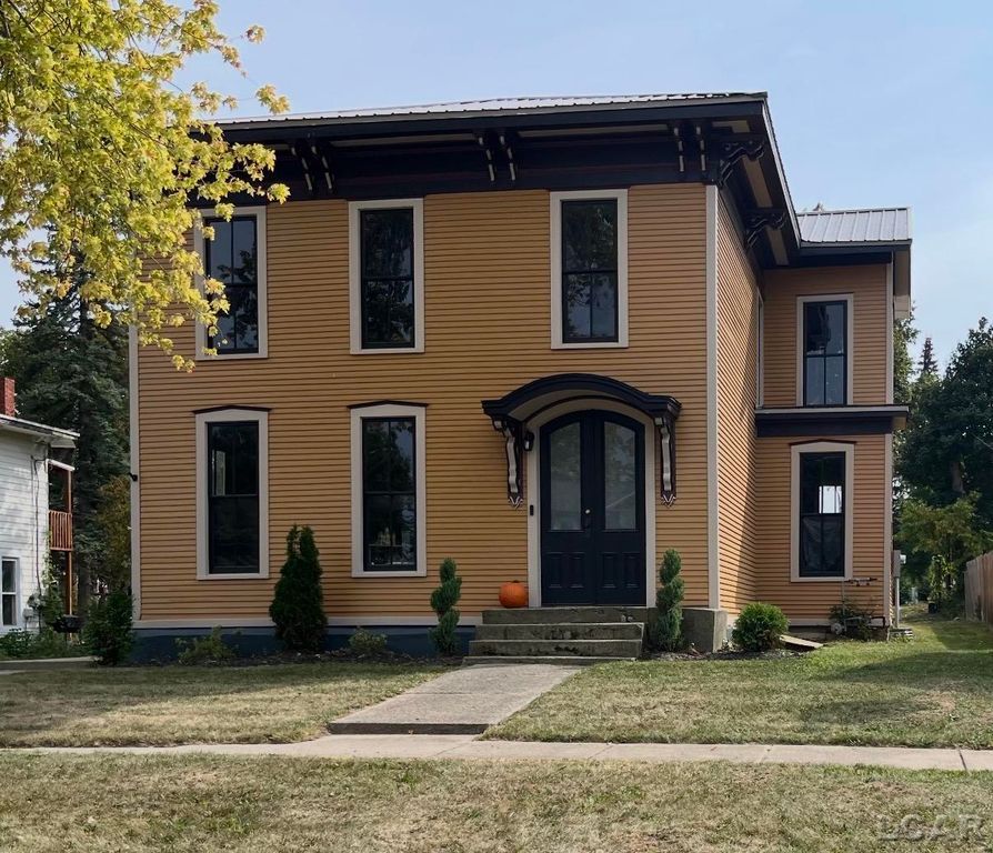 143 Lafayette Street, Hudson, MI 49247