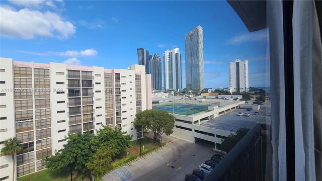 16909 N Bay Rd 806, Sunny Isles Beach, FL 33160
