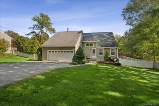 413 Hewlett Avenue, Patchogue, NY 11772