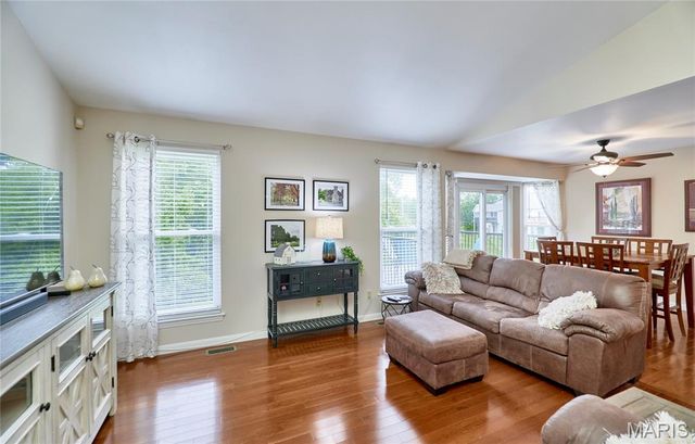 8 Turtle Creek Villas Drive 4R, O'fallon, MO 63366
