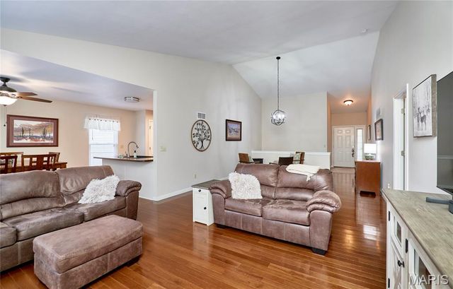 8 Turtle Creek Villas Drive 4R, O'fallon, MO 63366