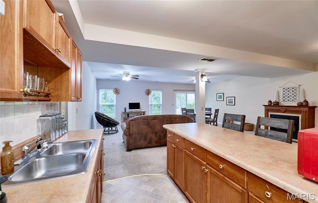 8 Turtle Creek Villas Drive 4R, O'fallon, MO 63366