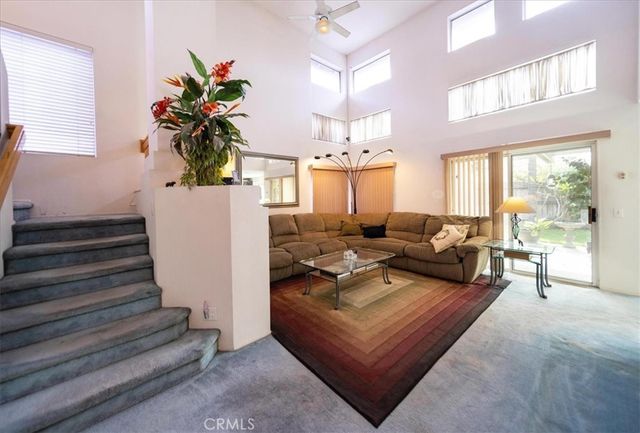 822 Oakhurst Drive, Pomona, CA 91767