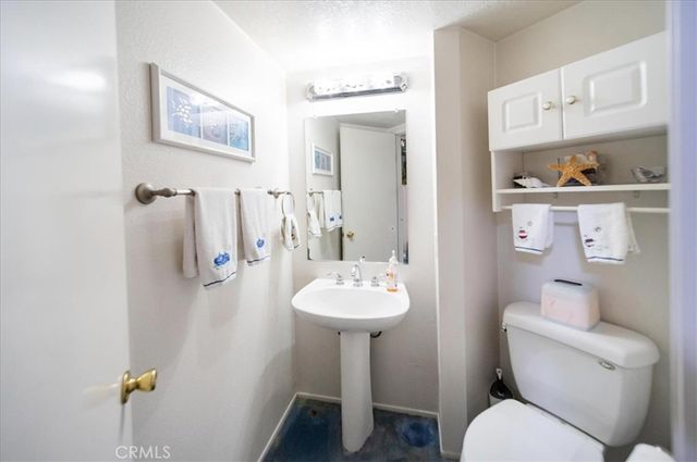 822 Oakhurst Drive, Pomona, CA 91767