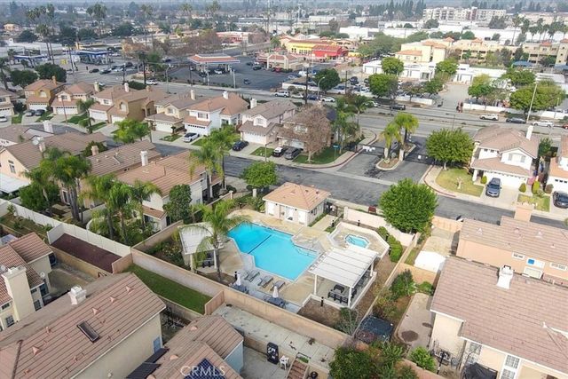 822 Oakhurst Drive, Pomona, CA 91767