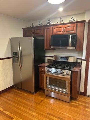 519 Mystic Valley Pkwy 2, Somerville, MA 02144