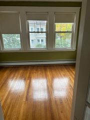 519 Mystic Valley Pkwy 2, Somerville, MA 02144