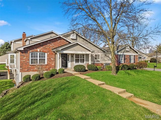 1833 Baxter Ridge Drive, Chesterfield, MO 63017