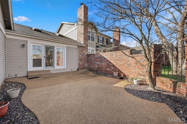 1833 Baxter Ridge Drive, Chesterfield, MO 63017