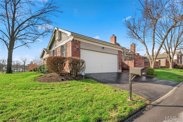 1833 Baxter Ridge Drive, Chesterfield, MO 63017