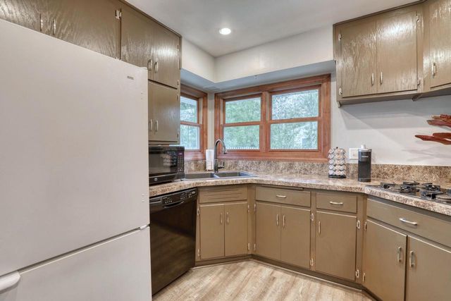 4420 37th STREET, Greenfield, WI 53221