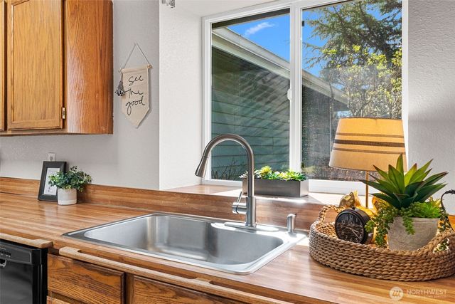 1238 Rockcress Drive SE, Olympia, WA 98513