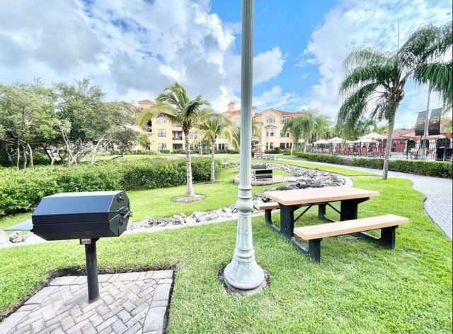 2715 VIA CAPRI 728, Clearwater, FL 33764