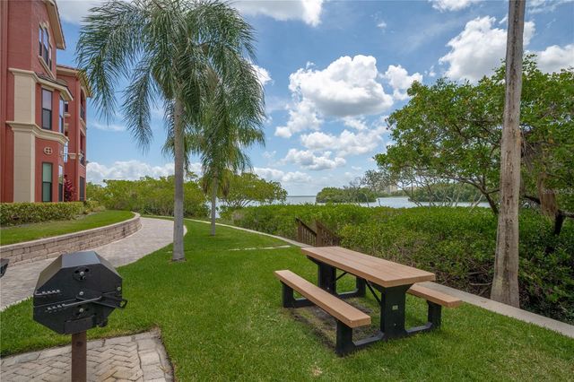 2715 VIA CAPRI 728, Clearwater, FL 33764