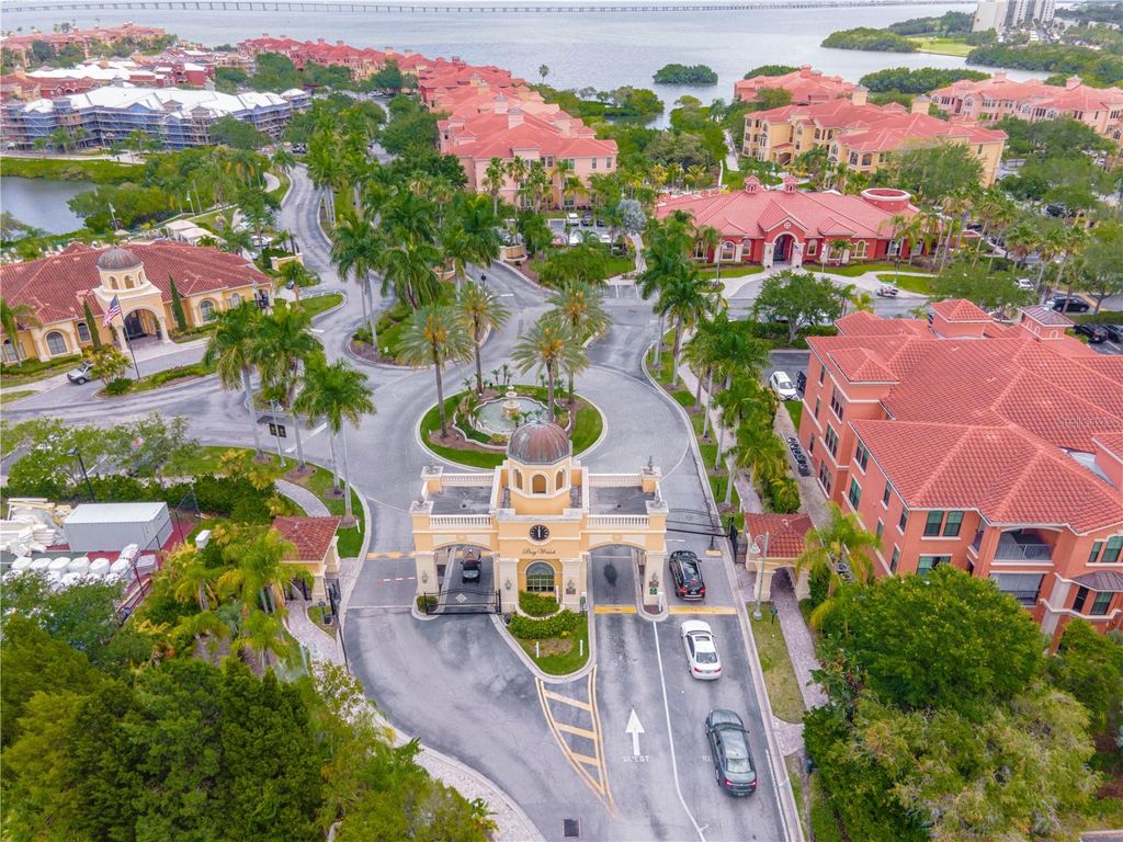 2715 VIA CAPRI 728, Clearwater, FL 33764