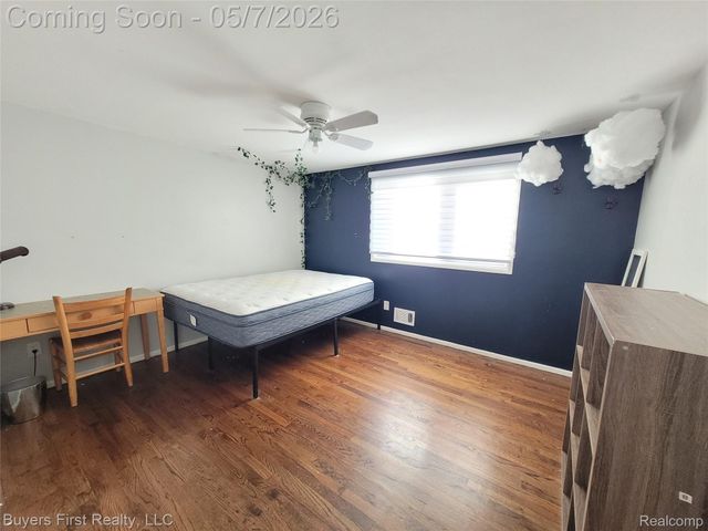 14710 Loretta Place, Oak Park, MI 48237