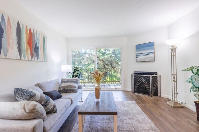 381 Half Moon Lane 209, Daly City, CA 94015