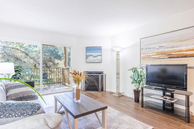 381 Half Moon Lane 209, Daly City, CA 94015