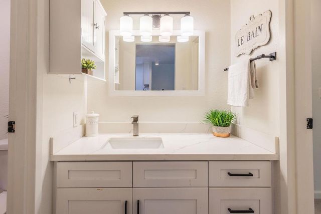 381 Half Moon Lane 209, Daly City, CA 94015