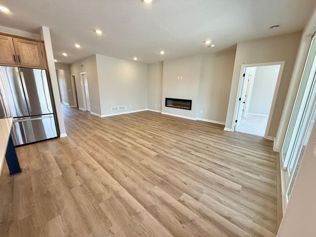 8219 Haywood Drive, Lino Lakes, MN 55014