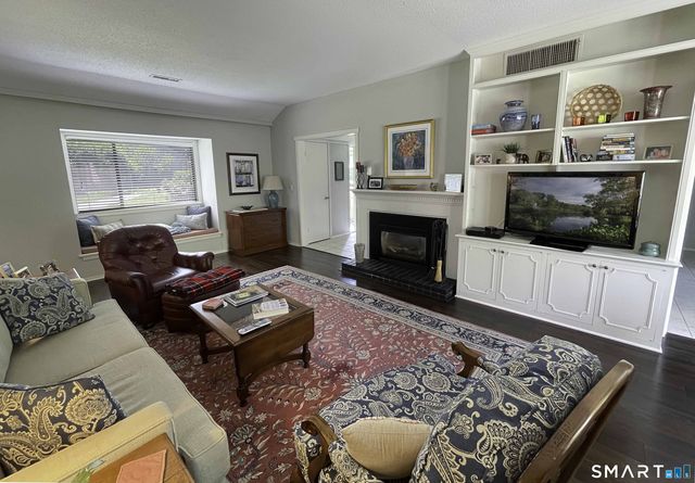598 Heritage Village A, Southbury, CT 06488