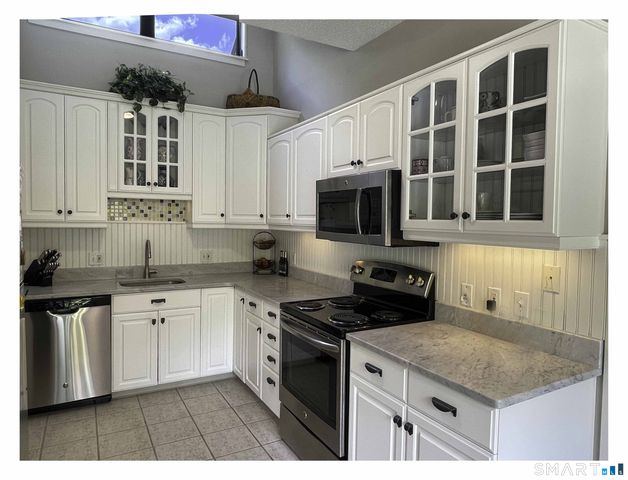 598 Heritage Village A, Southbury, CT 06488