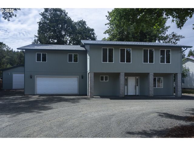 485 BROWN St, Glide, OR 97443