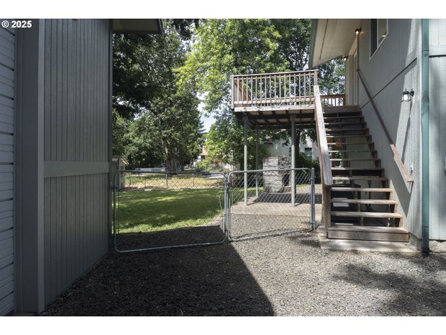 485 BROWN St, Glide, OR 97443