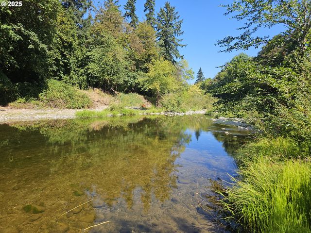 485 BROWN St, Glide, OR 97443