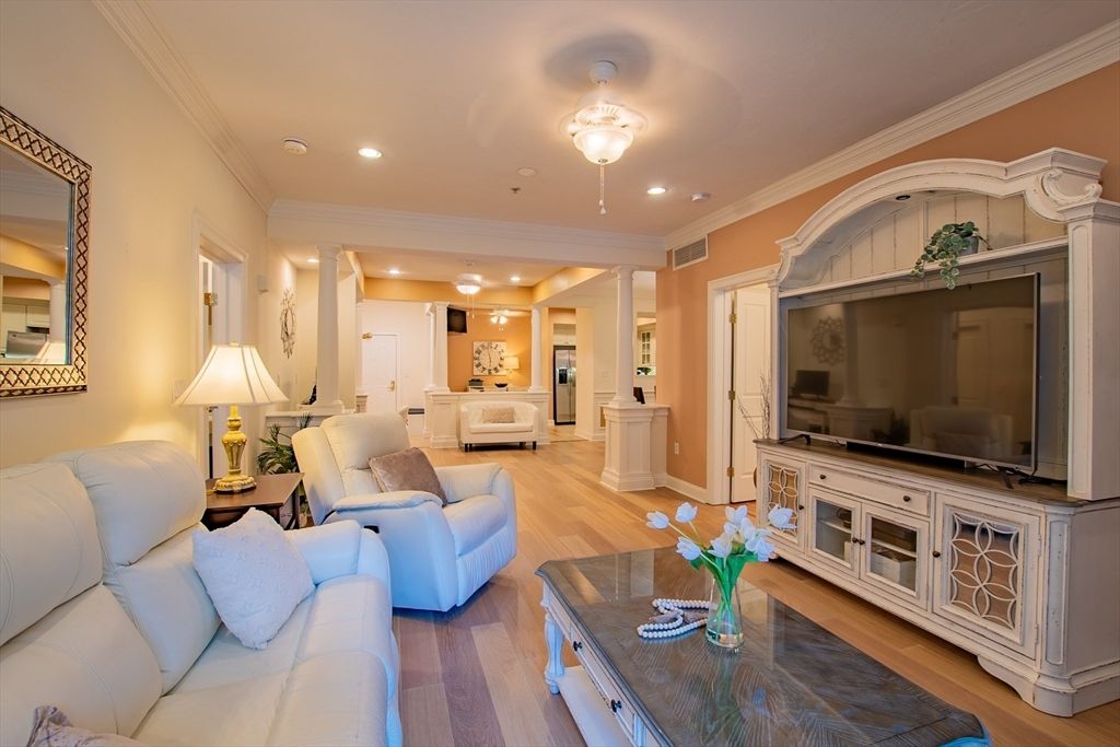 1000 Albion Rd 1106, Bedford, MA 01730