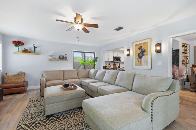 2436 Sandpiper Way, Cameron Park, CA 95682