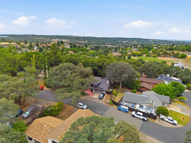 2436 Sandpiper Way, Cameron Park, CA 95682