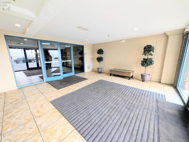 401 W Shoreline Dr Unit 338, Sandusky, OH 44870